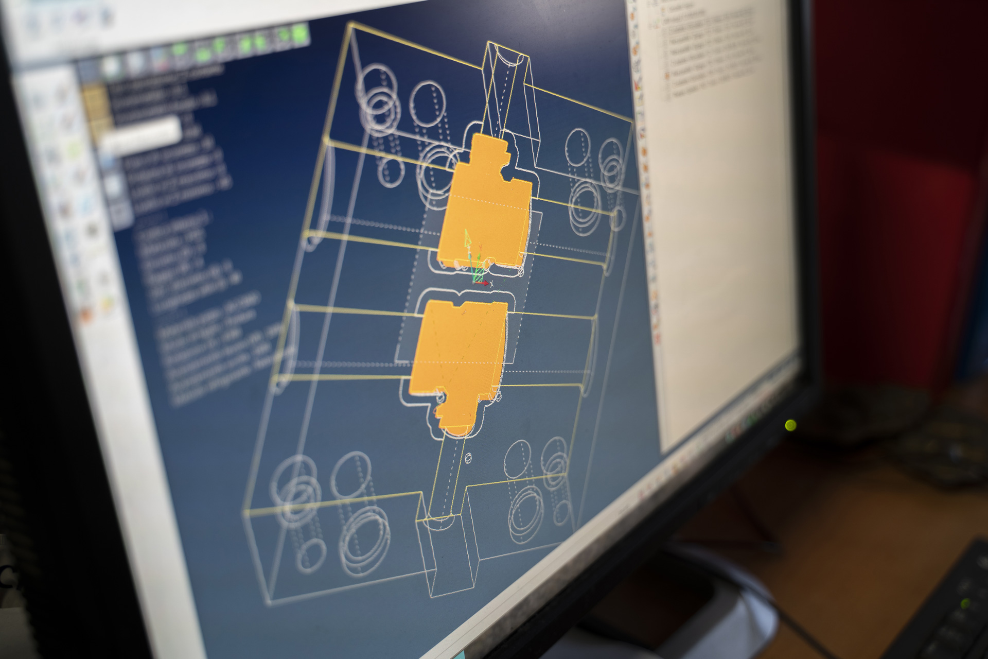 Sistema qualità Fagoni - Progettazione CAM/CAD per stampi e matrici si sbavatura a Brescia | Fagoni S.r.l.